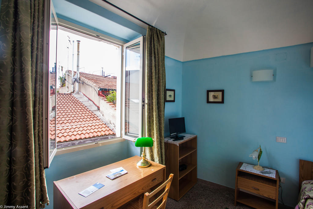 Sassari-In Hotel Cameră foto